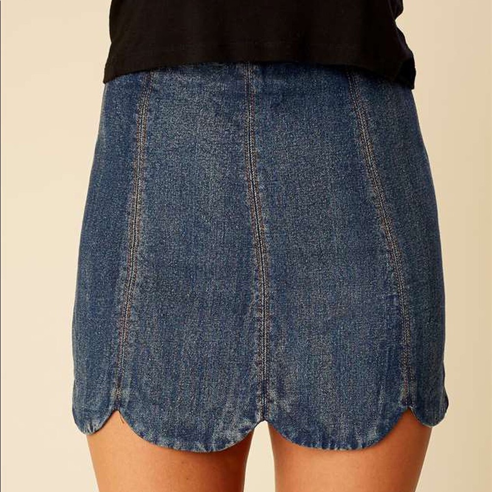 Altar’d State Dark Blue Denim Scalloped Skirt, Size Medium